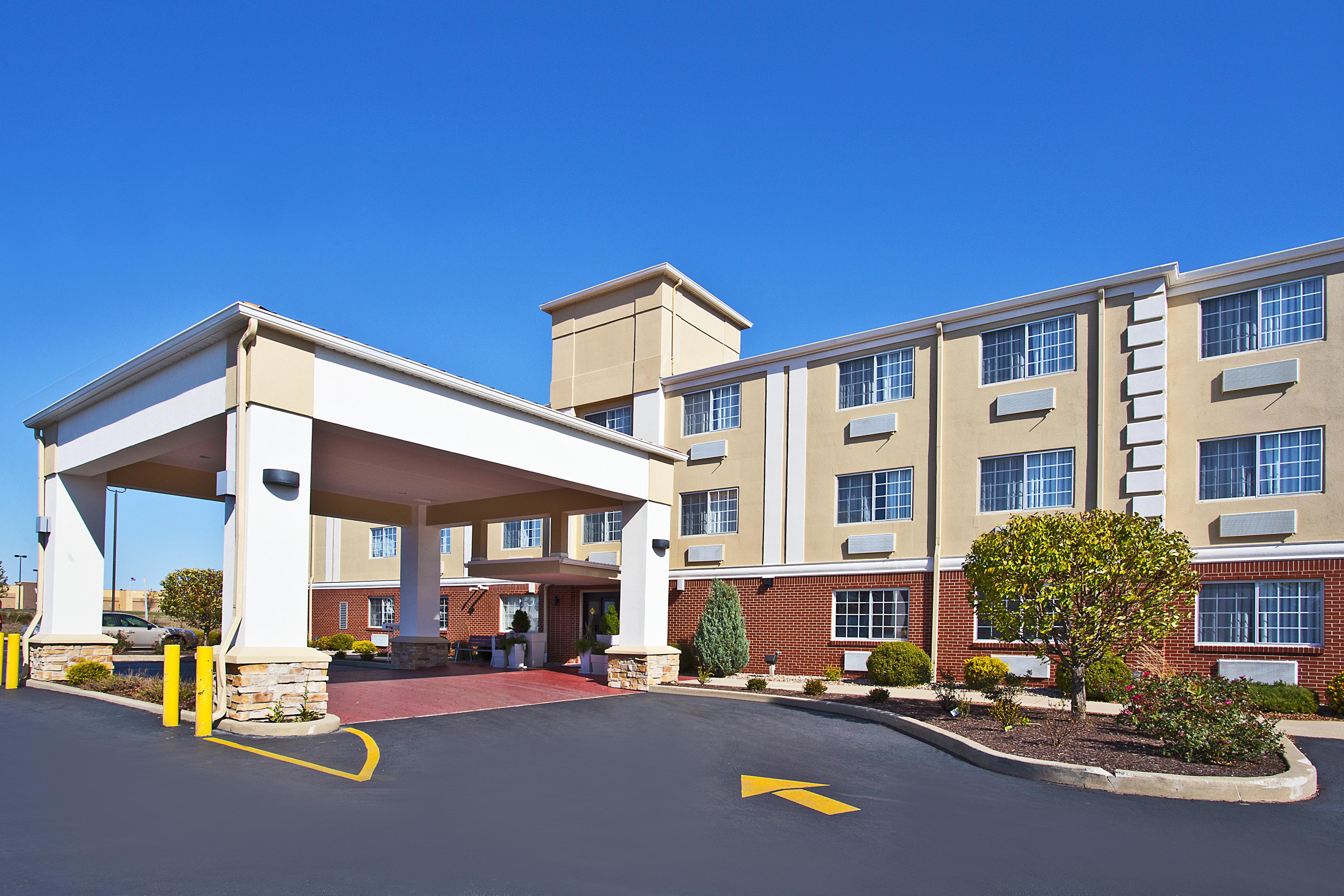 Holiday Inn Express Hotel & Suites Wabash, An Ihg Hotel Exterior photo
